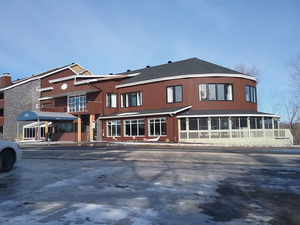 Hôtel Suites Lac-Brome | 572 Chemin Lakeside, Foster, QC J0E 1R0, Canada | Phone: (888) 922-0404