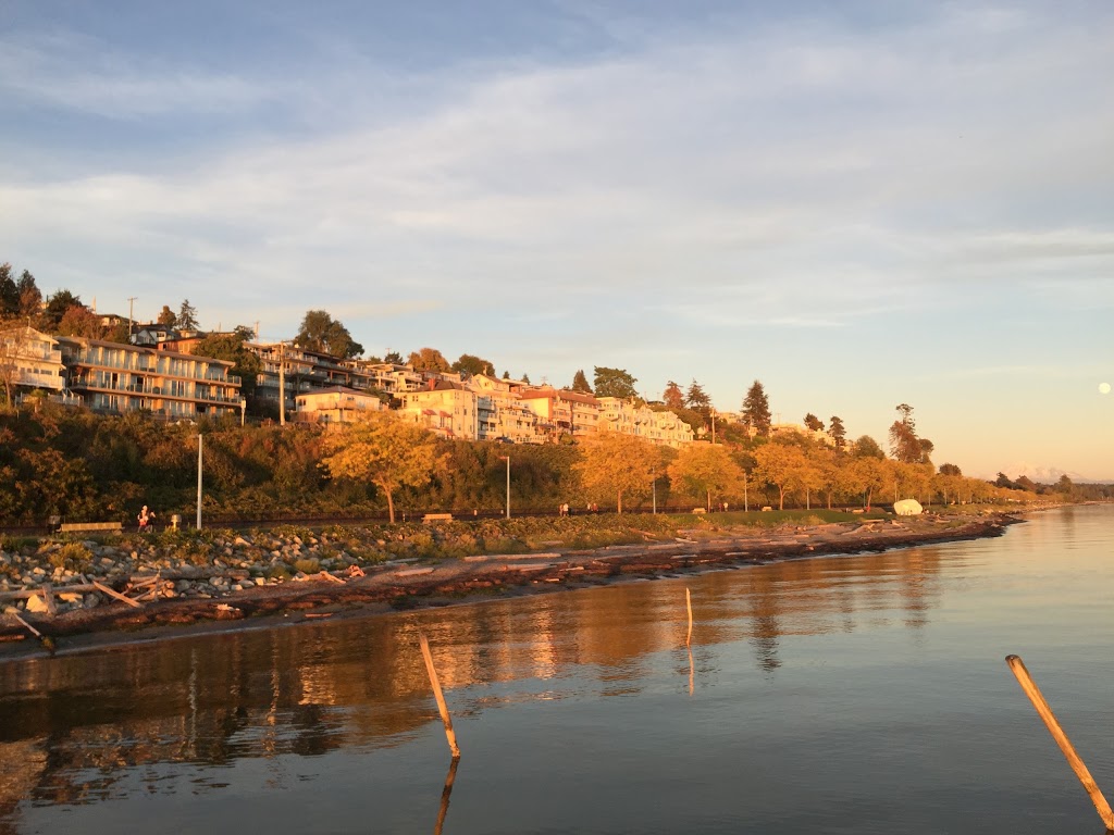 Memorial Park | Memorial Park, Marine Dr, White Rock, BC V4B, Canada | Phone: (604) 541-2181