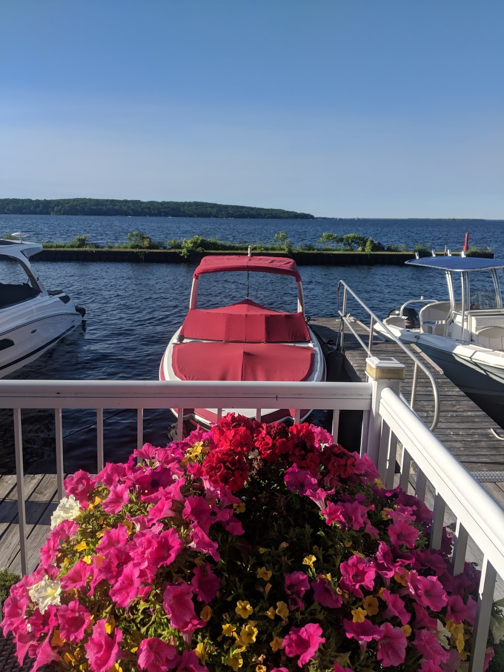 Honey Harbour Boat Club Marina | 2709 Honey Harbour Rd, Honey Harbour, ON P0E 1E0, Canada | Phone: (705) 756-2411