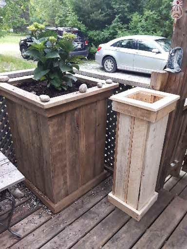 Moore Designs Rustic Furniture | 14 York St, Collingwood, ON L9Y 0X2, Canada | Phone: (705) 351-0401