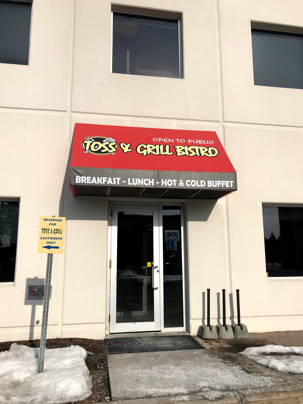 Toss & Grill | 59 Camelot Dr, Nepean, ON K2G 5W6, Canada | Phone: (613) 225-2100