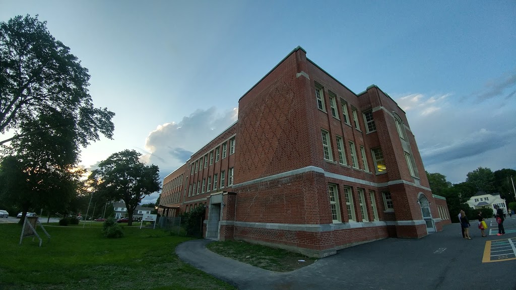 Hampstead Elementary School | 83 Rue Thurlow, Hampstead, QC H3X 3G8, Canada | Phone: (514) 486-6758