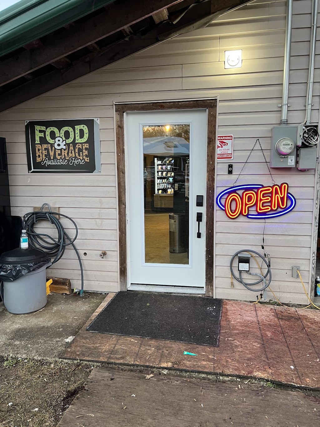 Whiskey Creek Snack Shack | 3852 Marples Rd, Qualicum Beach, BC V9K 2S8, Canada | Phone: (250) 927-2955