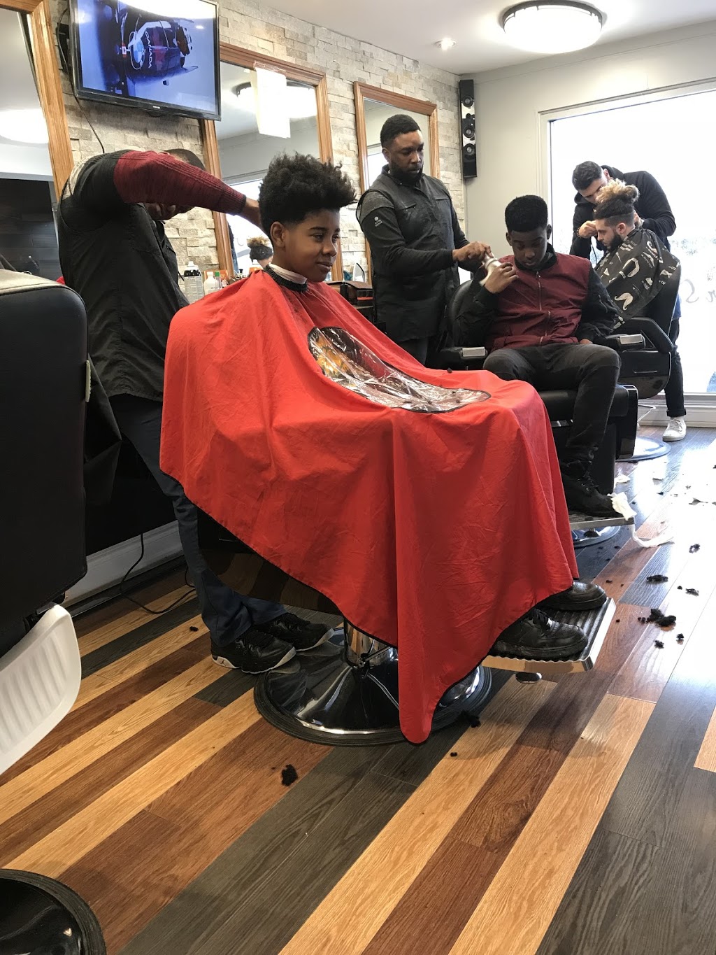 Rite Cut Barber Shop & Hair Salon | 908 St Laurent Blvd, Ottawa, ON K1K 3B3, Canada | Phone: (613) 716-1466