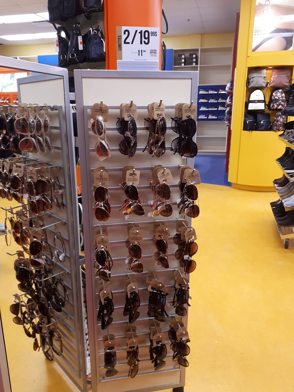 Chaussures Yellow | 582 Chemin de Touraine #1206, Boucherville, QC J4B 5E4, Canada | Phone: (450) 641-1411