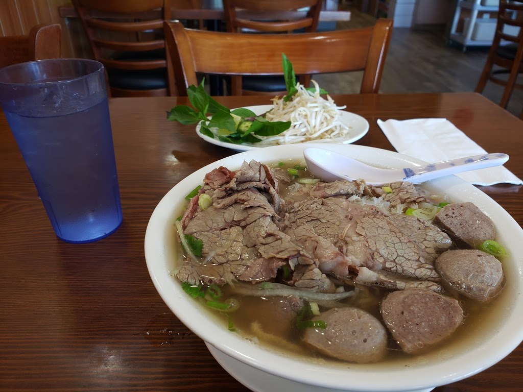 Pho Newton | 7488 King George Blvd, Surrey, BC V3W 0H9, Canada | Phone: (778) 593-1828