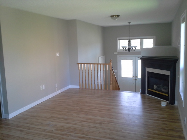 Housecalls Painting | 8 Snowshoe Trail, Barrie, ON L4N 7Z1, Canada | Phone: (705) 737-7770