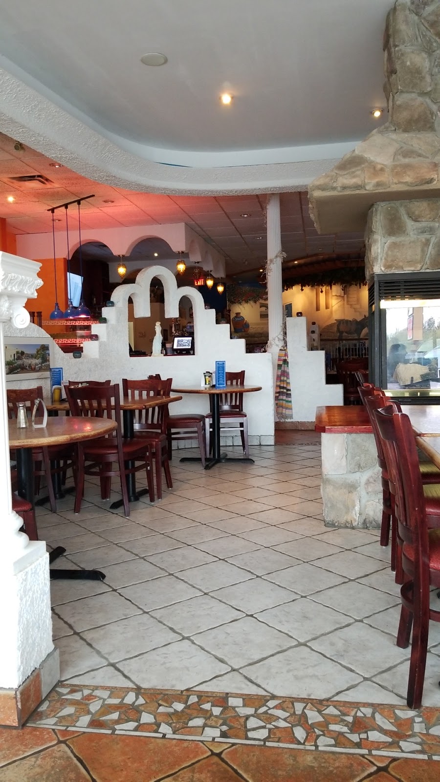 The Greek Islands Restaurant | 331 Bath Rd, Kingston, ON K7M 2X6, Canada | Phone: (613) 544-7335