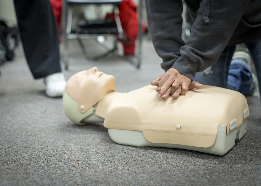 First Aid Guide Training - Hamilton | 449 Main St W, Hamilton, ON L8P 1K5, Canada | Phone: (877) 836-3683