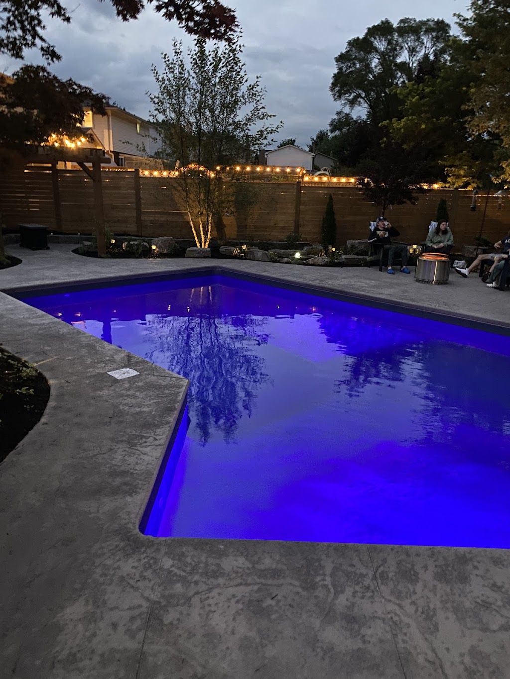 Cracknell Pools & Backyards | 1535 Sunningdale Rd W, London, ON N6G 5B7, Canada | Phone: (519) 900-0382