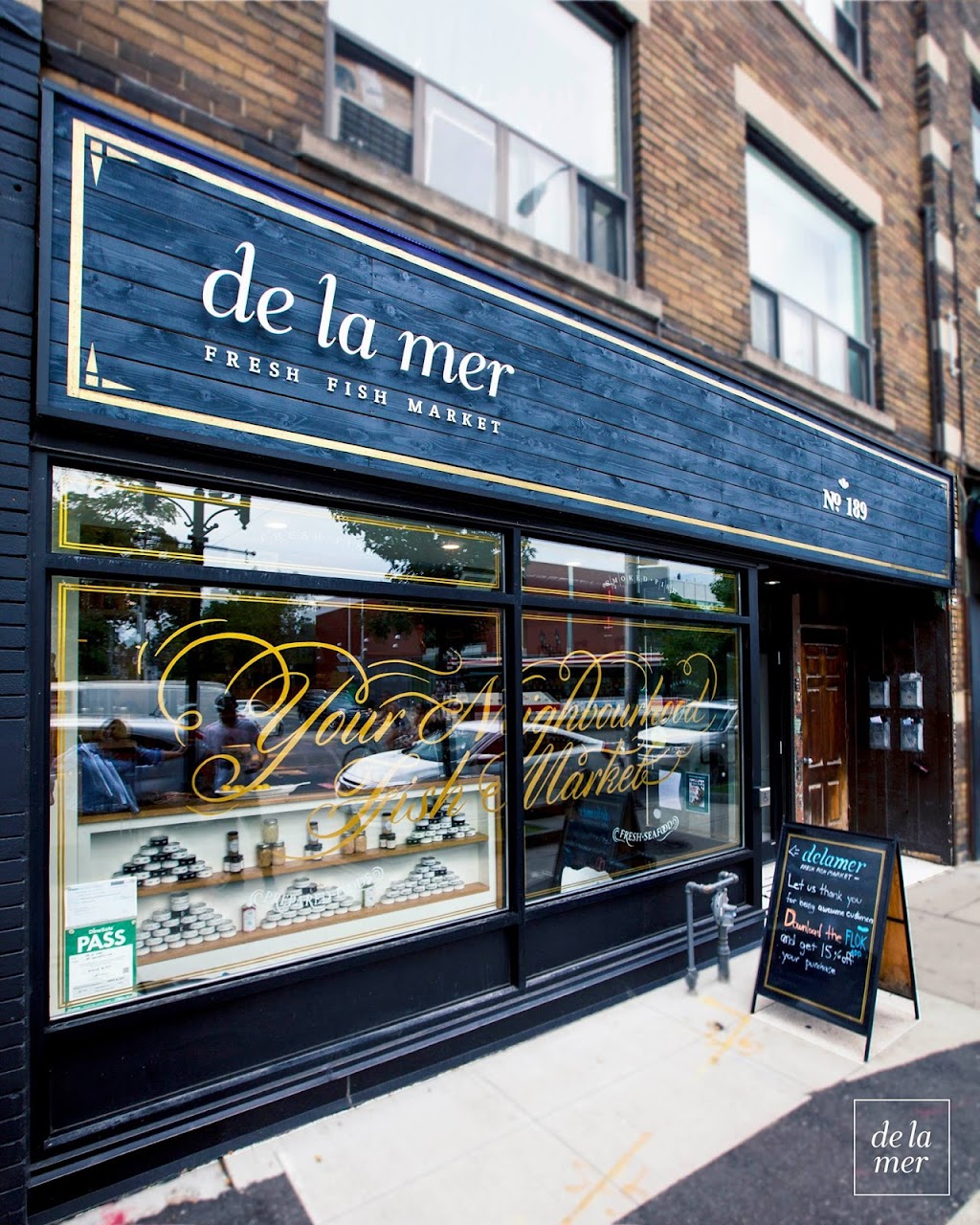 De La Mer - Roncesvalles | 291 Roncesvalles Ave, Toronto, ON M6R 2M3, Canada | Phone: (647) 649-3912