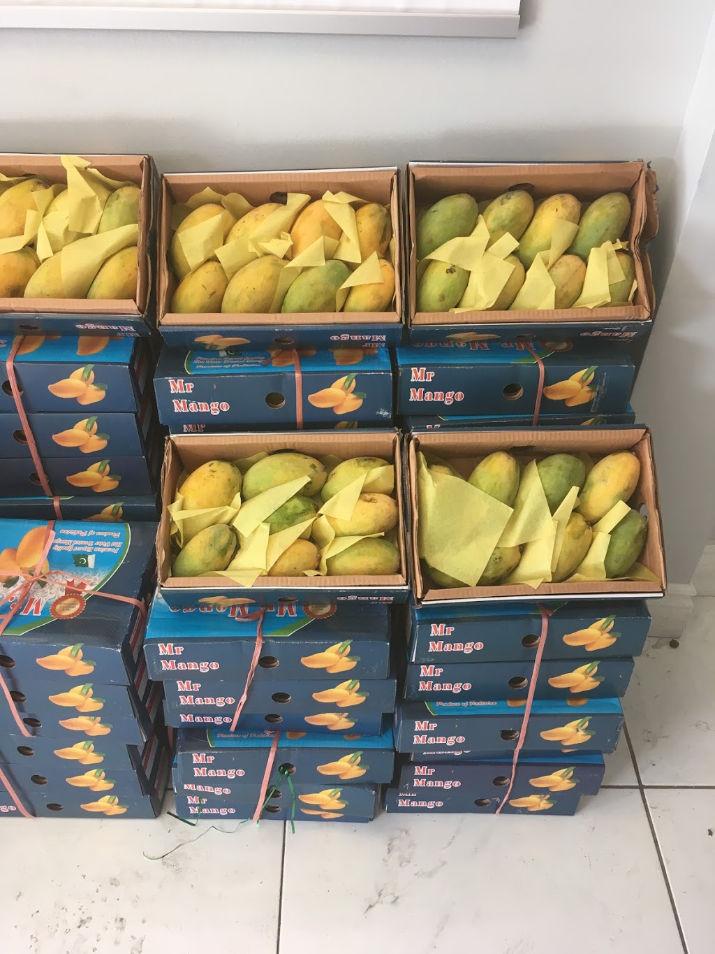 Pakistani Mangoes | 1212 Dundas St W, Mississauga, ON L5C 1E2, Canada | Phone: (647) 854-6665