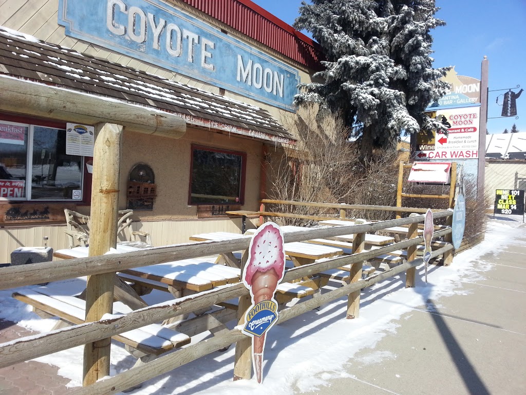 Coyote Moon Cantina & Espresso Bar | 202 Main St NW, Turner Valley, AB T0L 2A0, Canada | Phone: (403) 933-3363