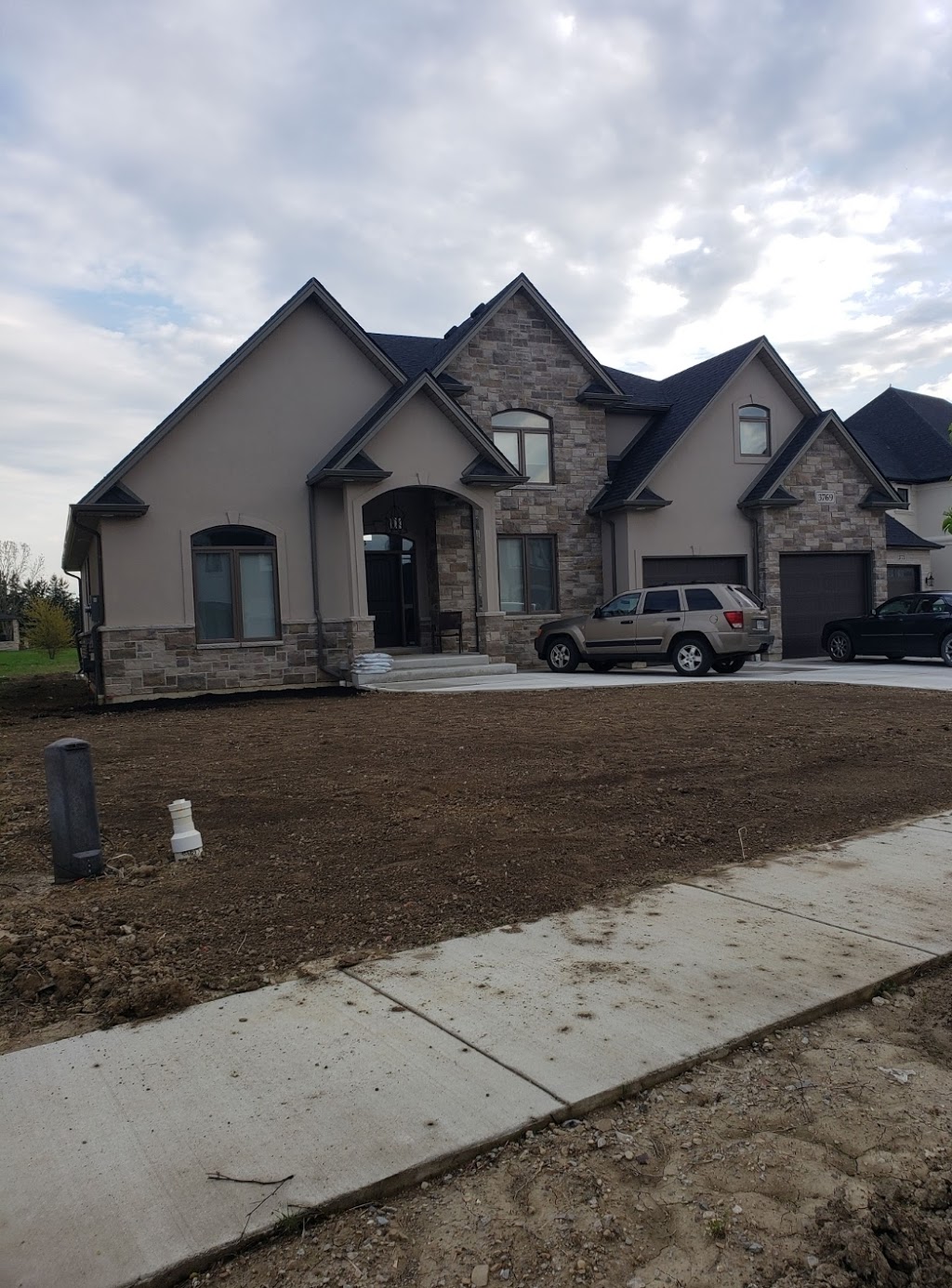 R&H Lawn Maintenance | 8349 Aalbers Crescent, McGregor, ON N0R 1J0, Canada | Phone: (226) 260-6486