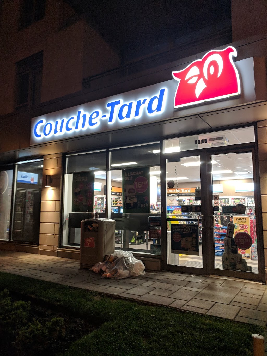 Couche-Tard | 1275 Boulevard Alexis-Nihon, Saint-Laurent, QC H4R 2K1, Canada | Phone: (514) 337-5980