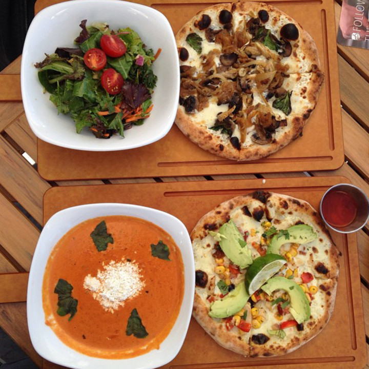 Famoso Neapolitan Pizzeria | 975 Broadmoor Blvd # 78, Sherwood Park, AB T8A 5W9, Canada | Phone: (780) 464-0066