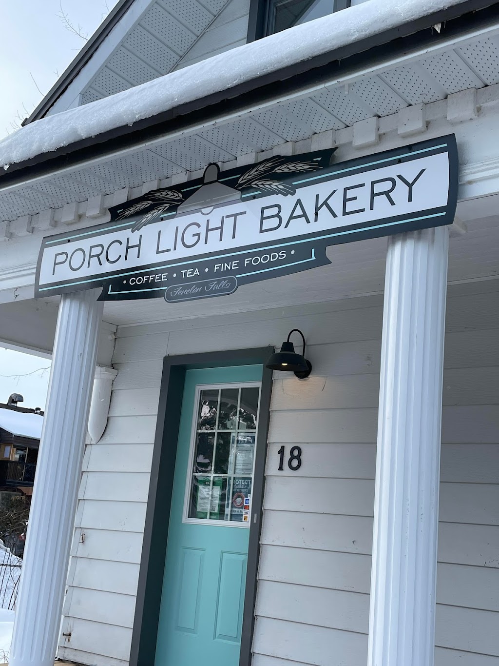 Porch Light Bakery | 18 Francis St E, Fenelon Falls, ON K0M 1N0, Canada | Phone: (647) 686-7241