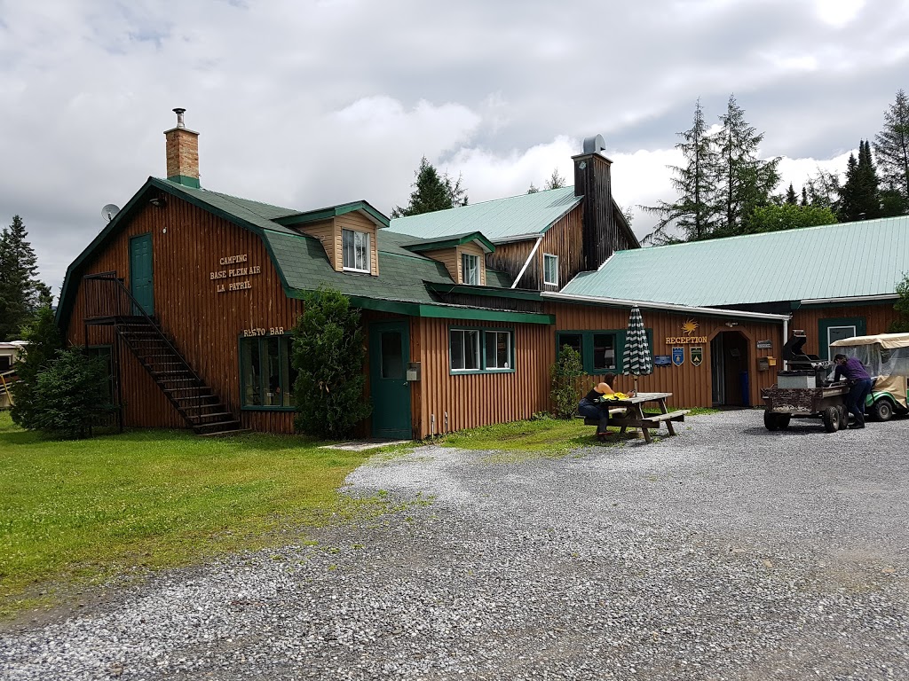 Base De Plein Air La Patrie | 44 Chemin du Petit Canada E, La Patrie, QC J0B 1Y0, Canada | Phone: (819) 888-2555