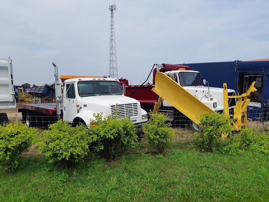 Machineries et Pneus Rosaire Thériault | 1441 Boulevard Saint Laurent E, Louiseville, QC J5V 2L4, Canada | Phone: (819) 228-8426