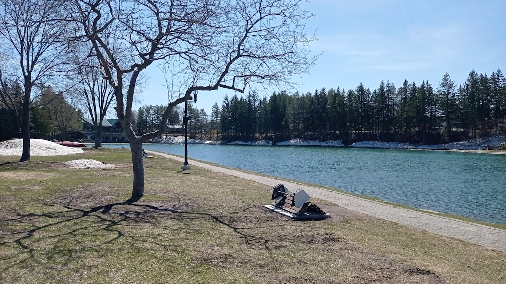 Location de canoe et patin à glace | Duvernay, Laval, QC H7E 2T7, Canada | Phone: (450) 662-5279