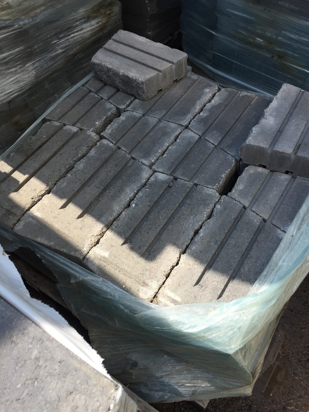 Liquidation Béton | 880 Rang 4 de Simpson, Saint-Cyrille-de-Wendover, QC J1Z 1T7, Canada | Phone: (819) 781-0444