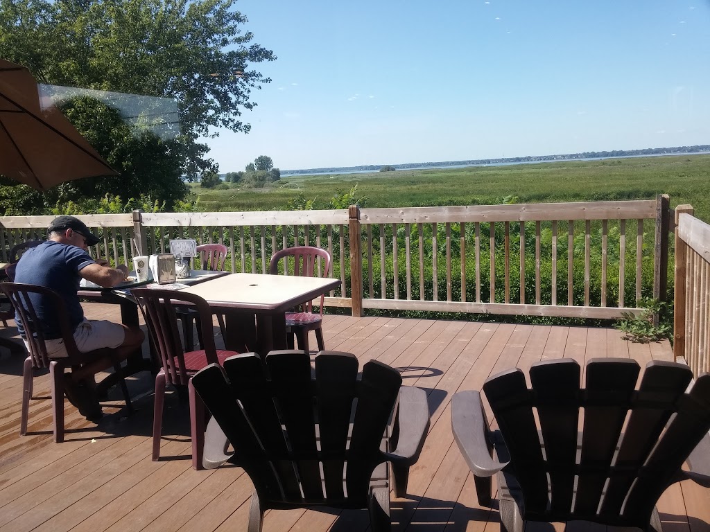 Restaurant Au Gueuleton | 4320 Route Marie Victorin, Contrecoeur, QC J0L 1C0, Canada | Phone: (450) 587-5686