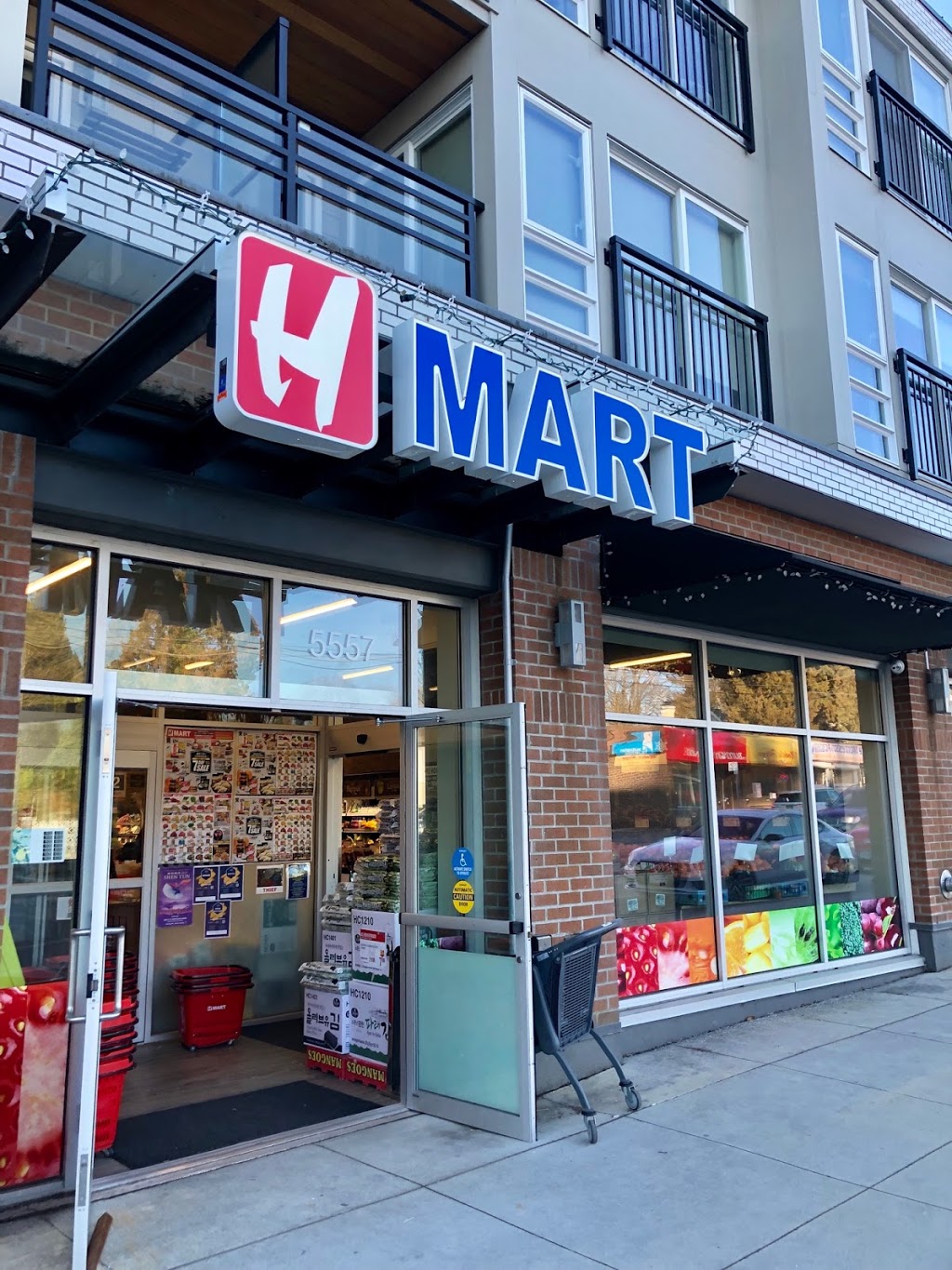 H-Mart Dunbar | 5557 Dunbar St, Vancouver, BC V6N 1W5, Canada | Phone: (604) 264-5950