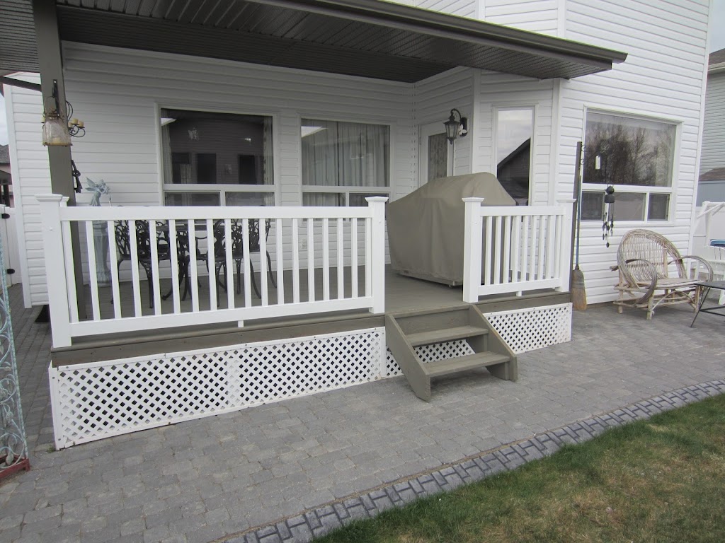 Lock Tight Vinyl Fencing/Decking | 3658 31a St NW, Edmonton, AB T6T 1H4, Canada | Phone: (780) 275-0188