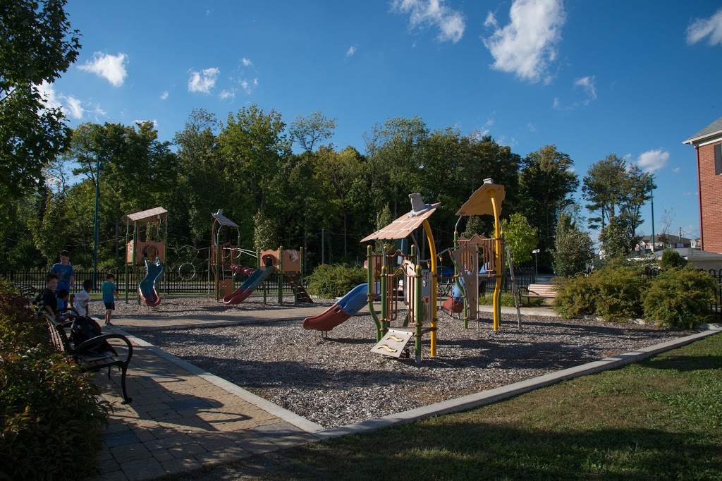 Parc de la Gare | 2790 Avenue de la Gare, Mascouche, QC J7K 1P7, Canada | Phone: (450) 474-4133