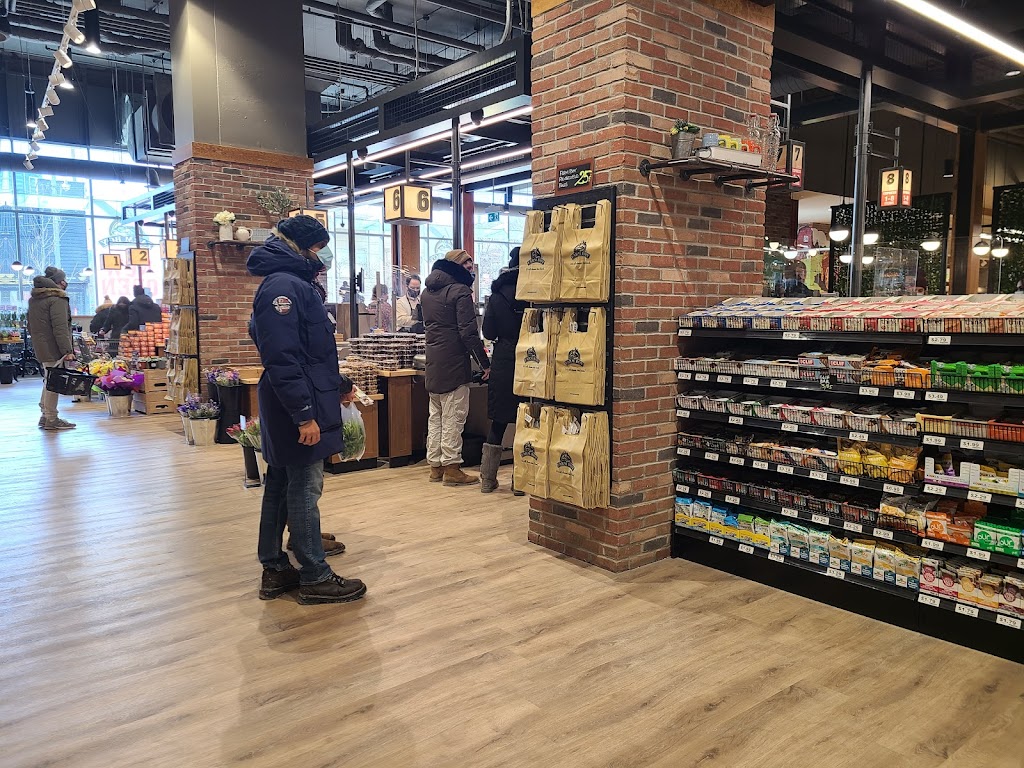 Farm Boy | 29 Bathurst St Unit 1, Toronto, ON M5V 2P1, Canada | Phone: (416) 366-0081