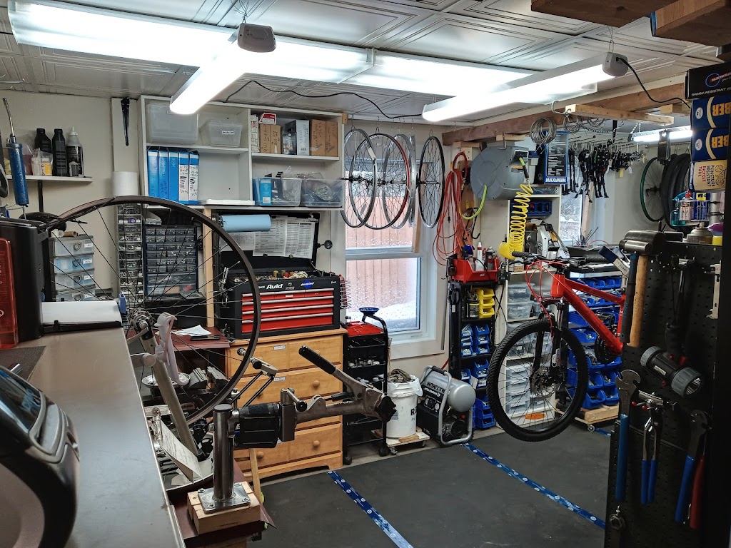 Atelier Vélo-Bed | 366 Rue Racine, Québec, QC G2B 1E8, Canada | Phone: (418) 914-9457