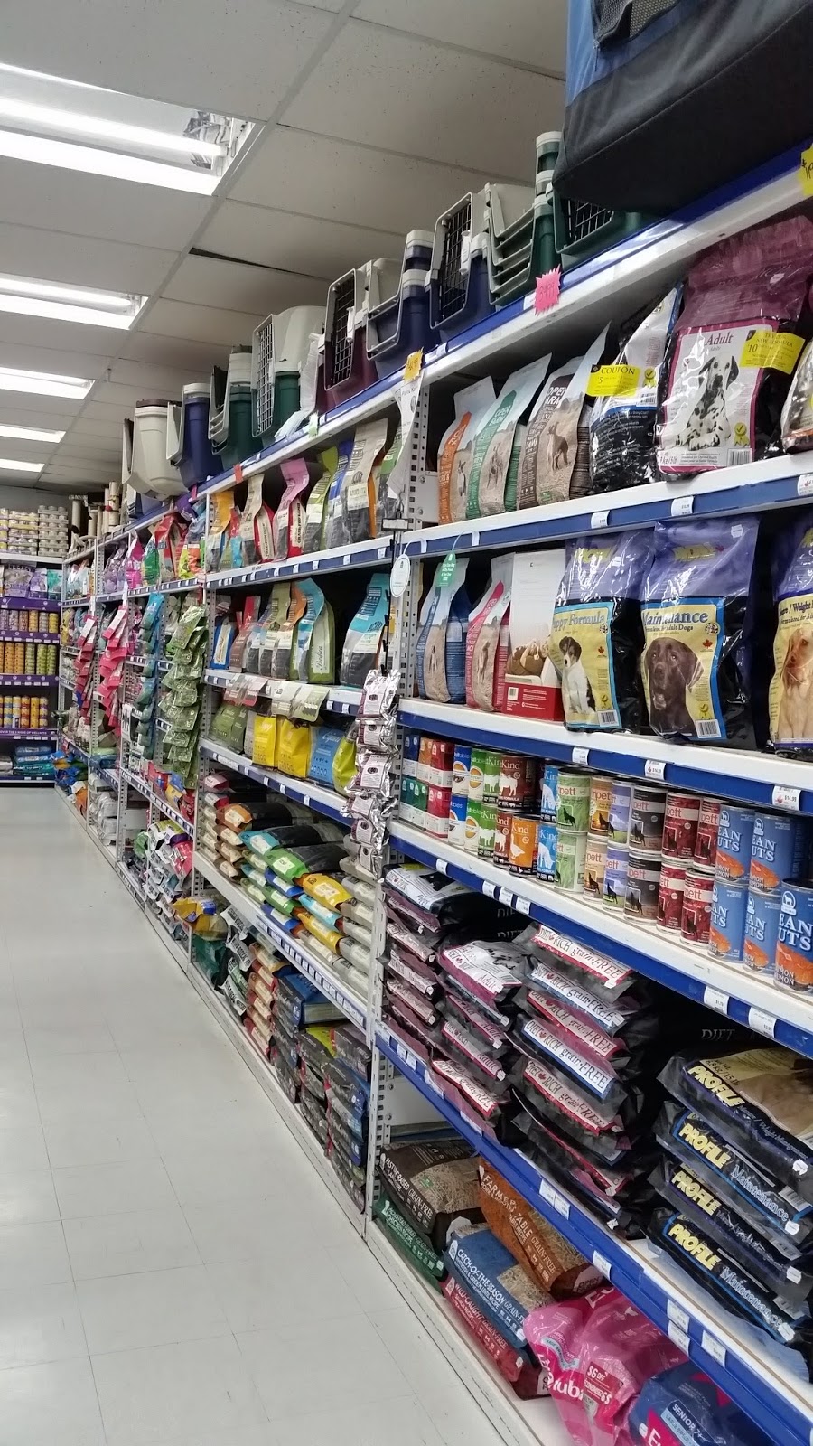 Best West Pet Foods Inc | 1150 St James St, Winnipeg, MB R3H 0K7, Canada | Phone: (204) 783-0952