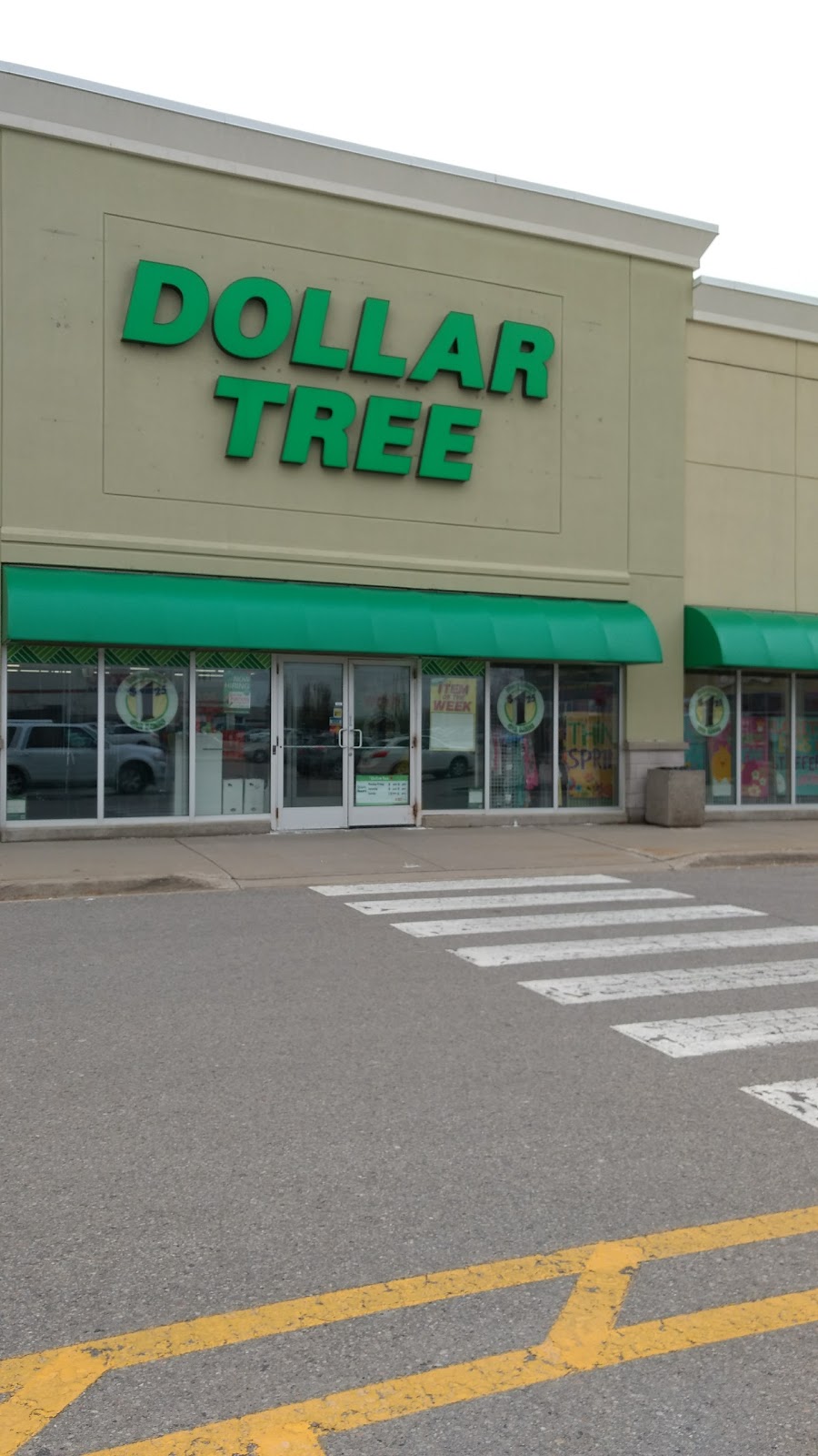 Dollar Tree | 18126 Yonge St Unit #5, East Gwillimbury, ON L9N 0J3, Canada | Phone: (905) 836-0602