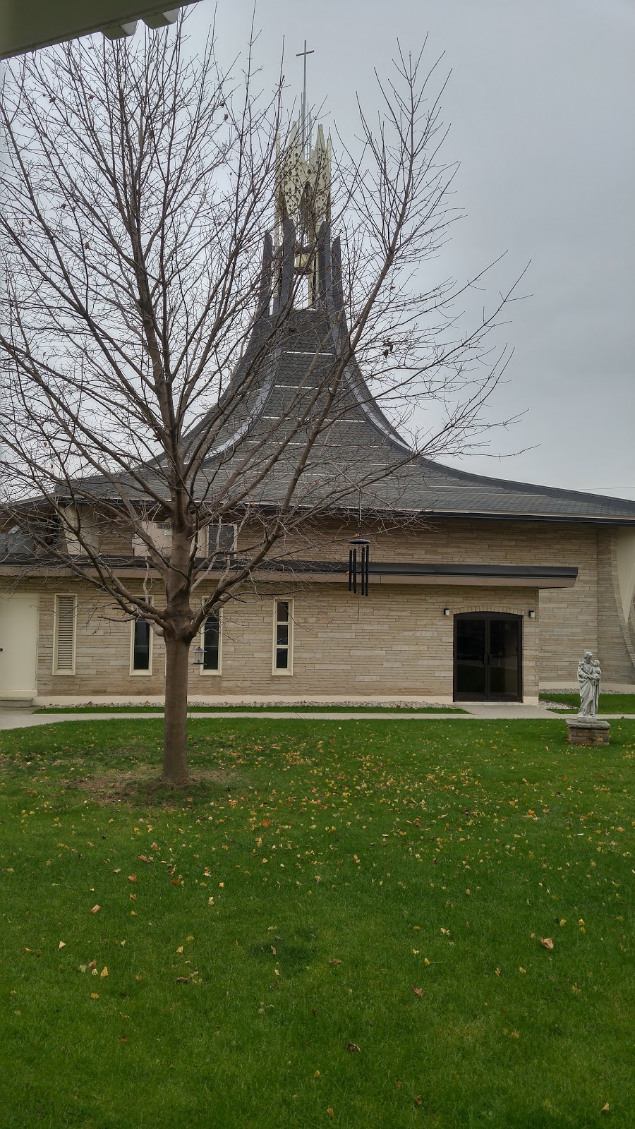 Holy Rosary Church | 139 Martin St, Milton, ON L9T 2R3, Canada | Phone: (905) 878-6535