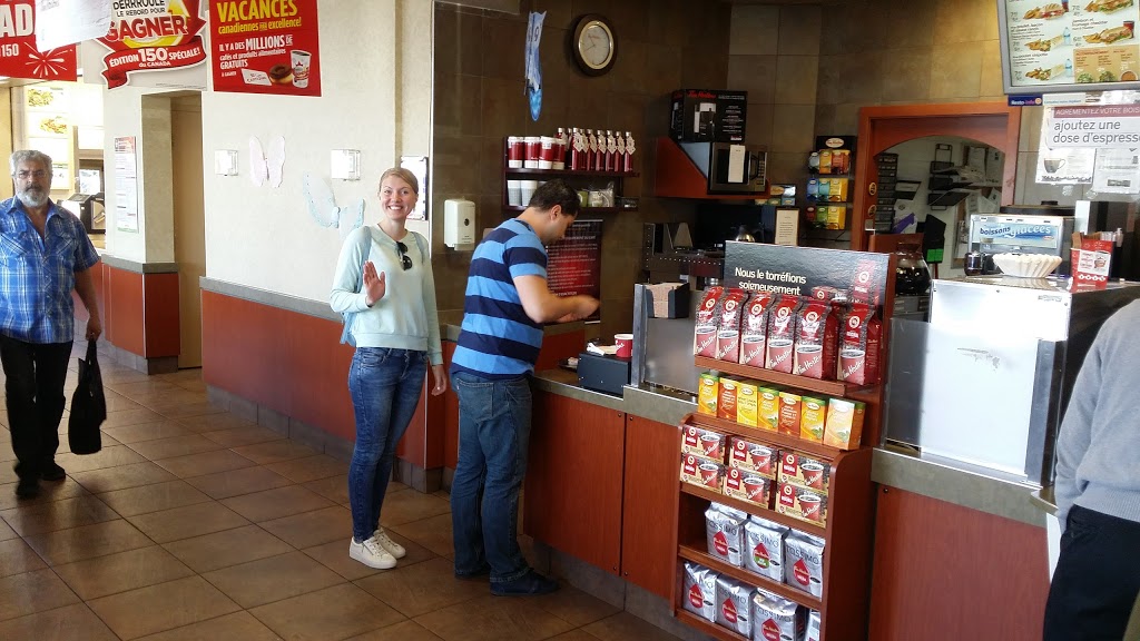 Tim Hortons | 251-a Boulevard DAnjou, Châteauguay, QC J6J 2R4, Canada | Phone: (450) 699-2020