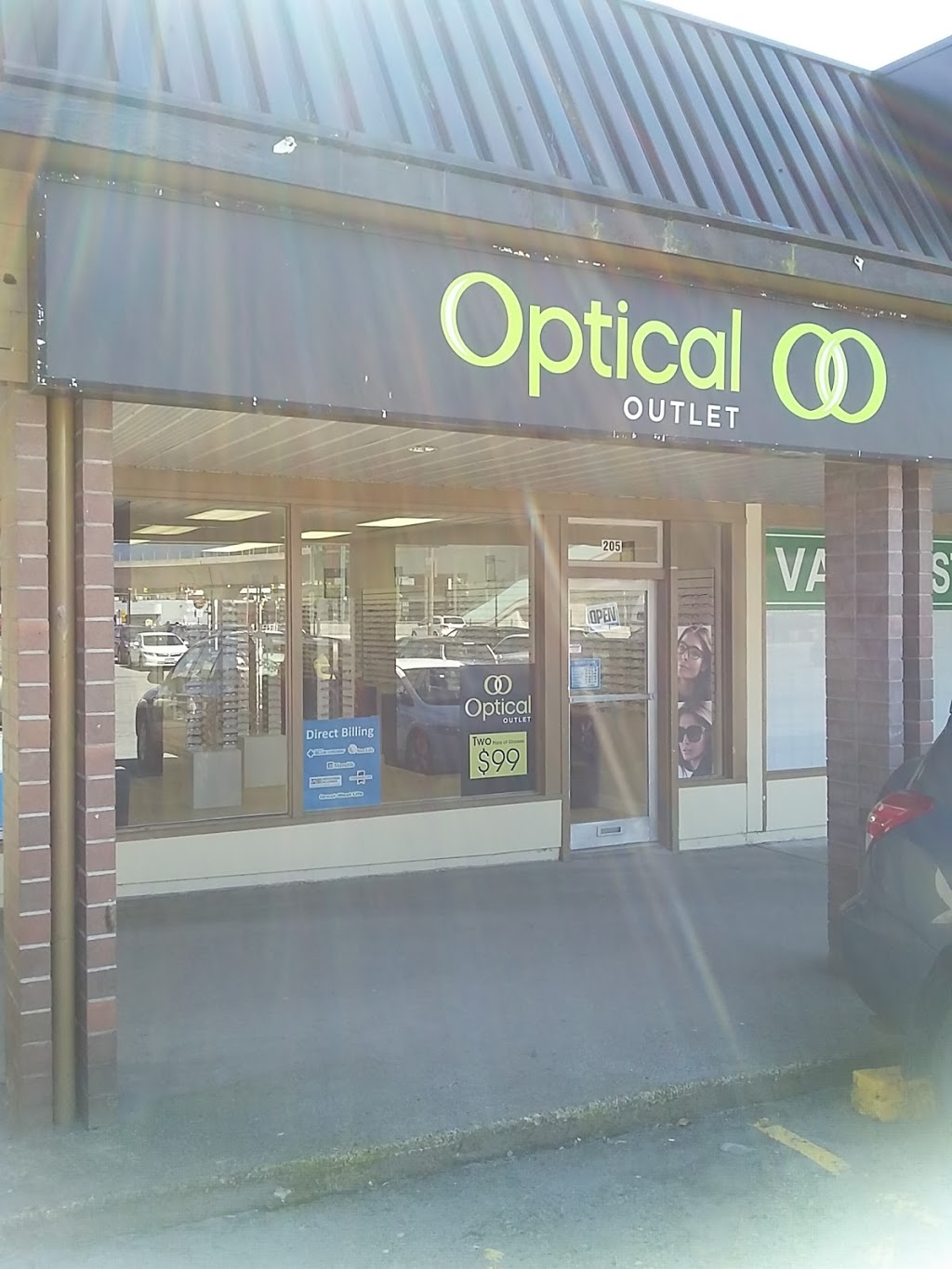 Optical Outlet | 552 Clarke Rd Unit 205, Coquitlam, BC V3J 0A3, Canada | Phone: (604) 492-4434