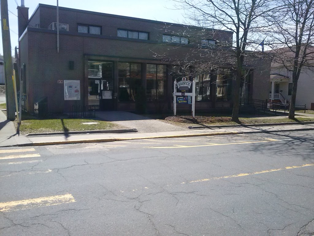 Bibliothèque Municipale de Warwick | 181 Rue Saint Louis, Warwick, QC J0A 1M0, Canada | Phone: (819) 358-4325