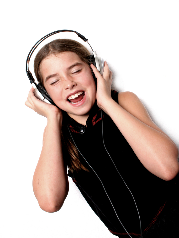 StudioKids | 484 Winnett Ave, York, ON M6C 3M7, Canada | Phone: (416) 258-2911