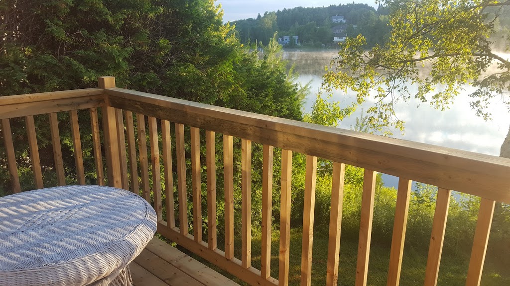 Chalet Lac Carré | Rue Saint Jean, Saint-Faustin--Lac-Carré, QC J0T 1J1, Canada | Phone: (514) 586-2034