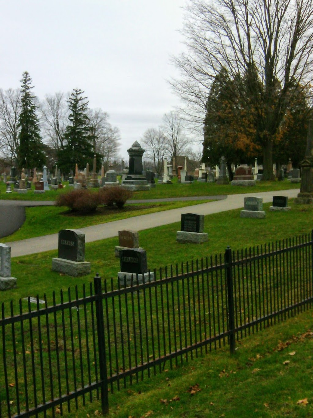 County Of Brant Cemeteries | 116 King Edward St, Paris, ON N3L 3E3, Canada | Phone: (519) 442-3822