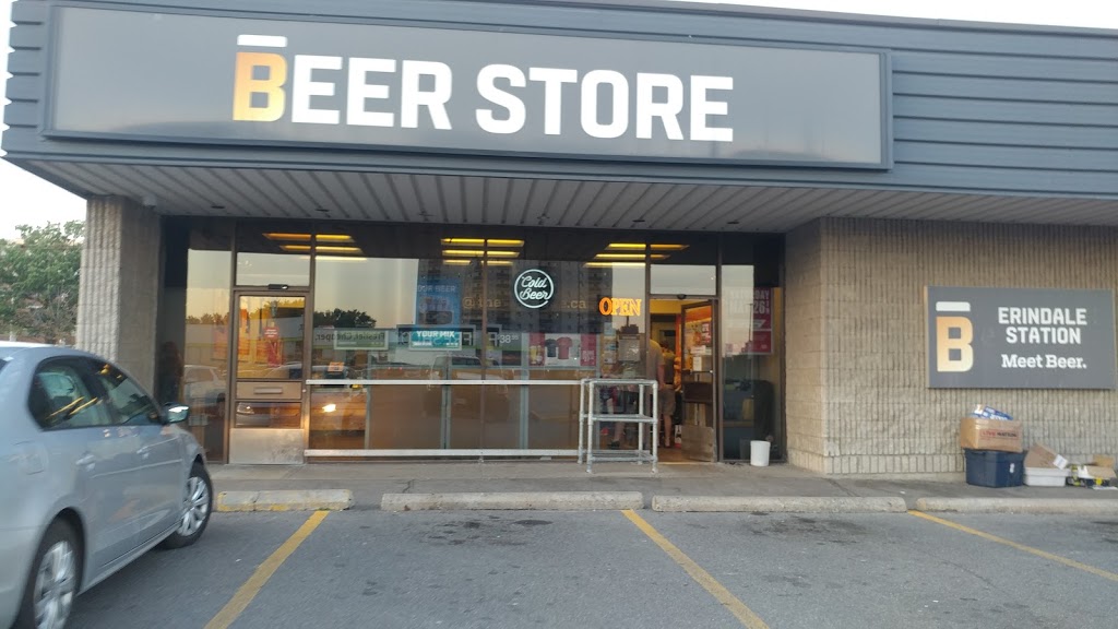 Beer Store | 3030 Erindale Station Rd, Mississauga, ON L5C 2T3, Canada | Phone: (905) 279-2913