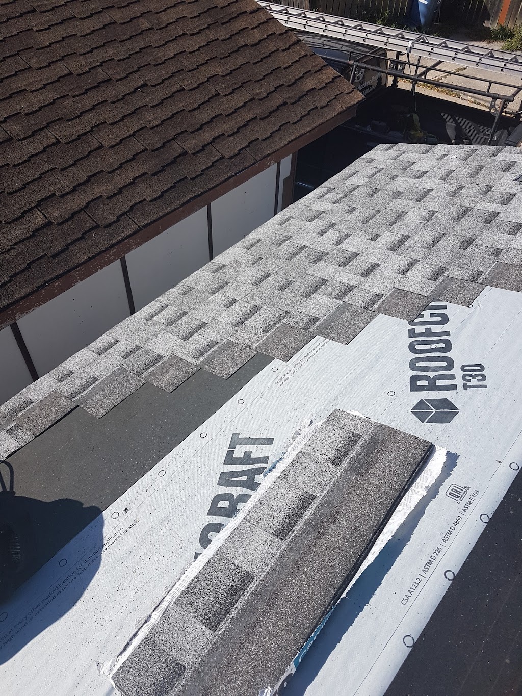 Dachdecker Roofing | 73 Siddall Crescent, Winnipeg, MB R2K 3W5, Canada | Phone: (204) 509-8426