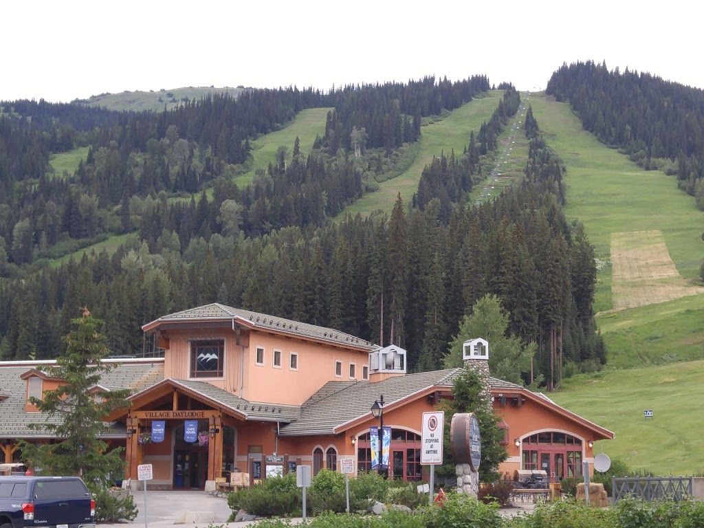 Hearthstone Lodge Hotel | 3170 Creekside Way, Sun Peaks, BC V0E 5N0, Canada | Phone: (250) 578-6969