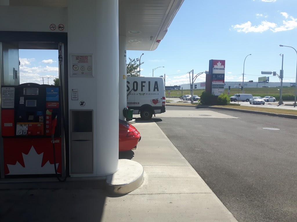 Petro-Canada | 6705 Boulevard Chevrier, Brossard, QC J4Z 3T9, Canada | Phone: (450) 462-3838