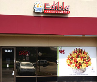 Edible Arrangements | 4779 Transit Rd, Depew, NY 14043, USA | Phone: (716) 656-8530