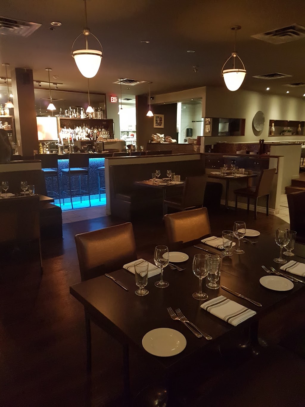 Solstice Restaurant & Wine Bar | 1801 Lakeshore Rd W, Mississauga, ON L5J 1J6, Canada | Phone: (905) 822-1801