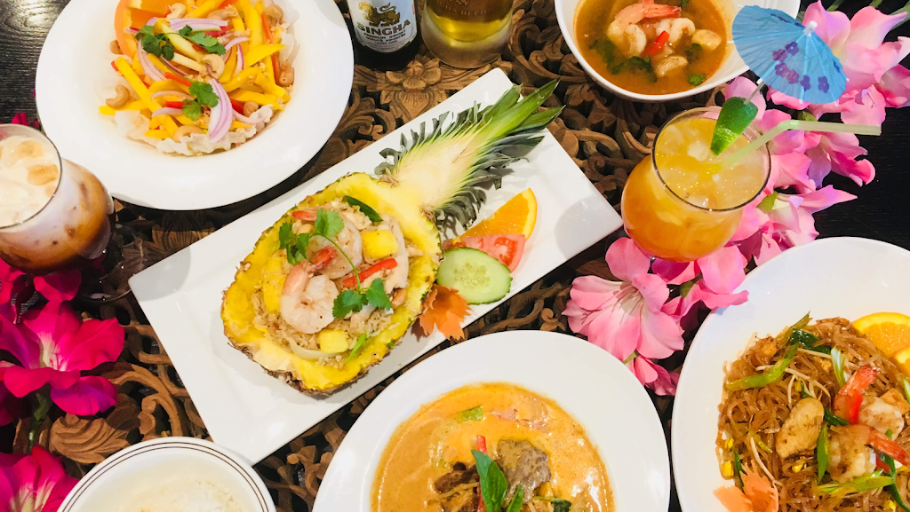 Thai House Cuisine | 2213 Queen St E, Toronto, ON M4E 1E8, Canada | Phone: (416) 686-8541