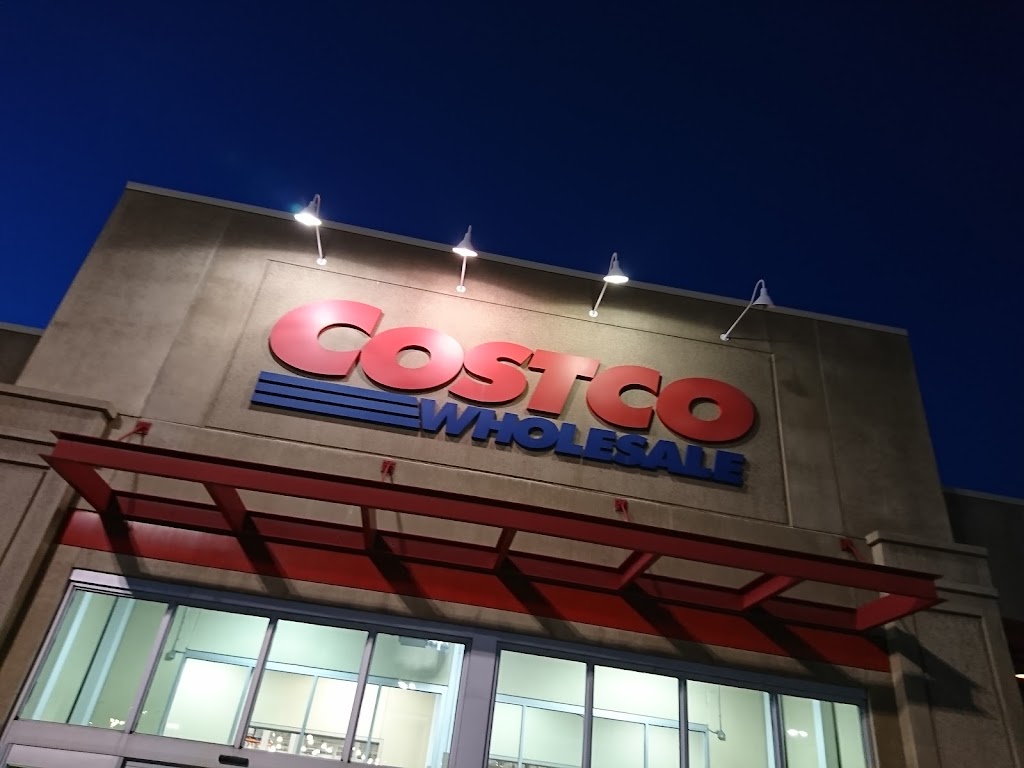 Costco Food Court | 3600 Av. des Grandes Tourelles, Boisbriand, QC J7H 1M9, Canada | Phone: (450) 420-4500