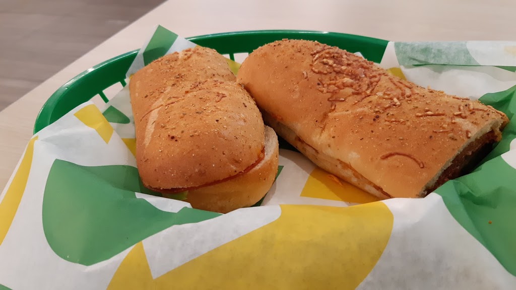 Subway | 2123 Boulevard Armand-Frappier, Sainte-Julie, QC J3E 2N7, Canada | Phone: (450) 338-3307