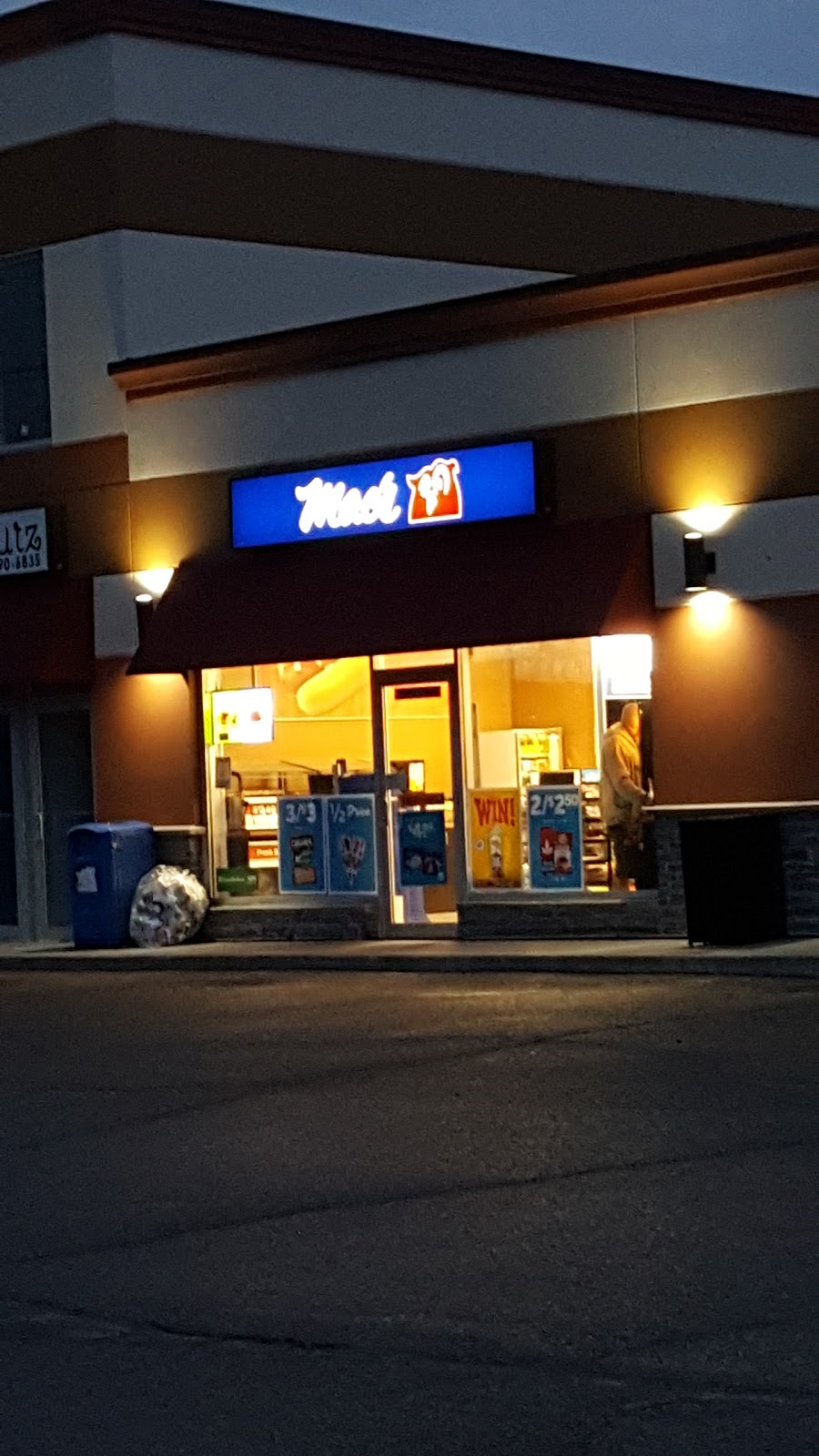 Circle K | 110 Little Ave, Barrie, ON L4N 4K8, Canada | Phone: (705) 726-2242